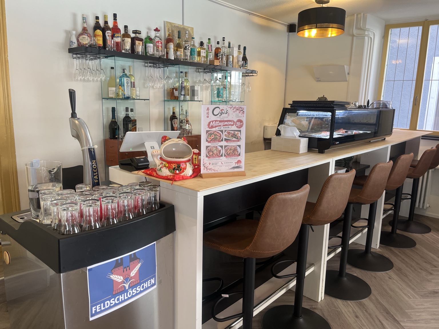 Ogi's sushi bar